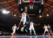 开云在线直播-包含雷霆绝地反击湖人B队，巴恩斯统治全场的词条