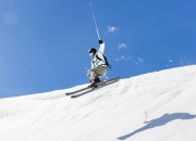 开云体育登录-西决生死战焦点战，浙江队正面击溃北京队，铸就历史性突破