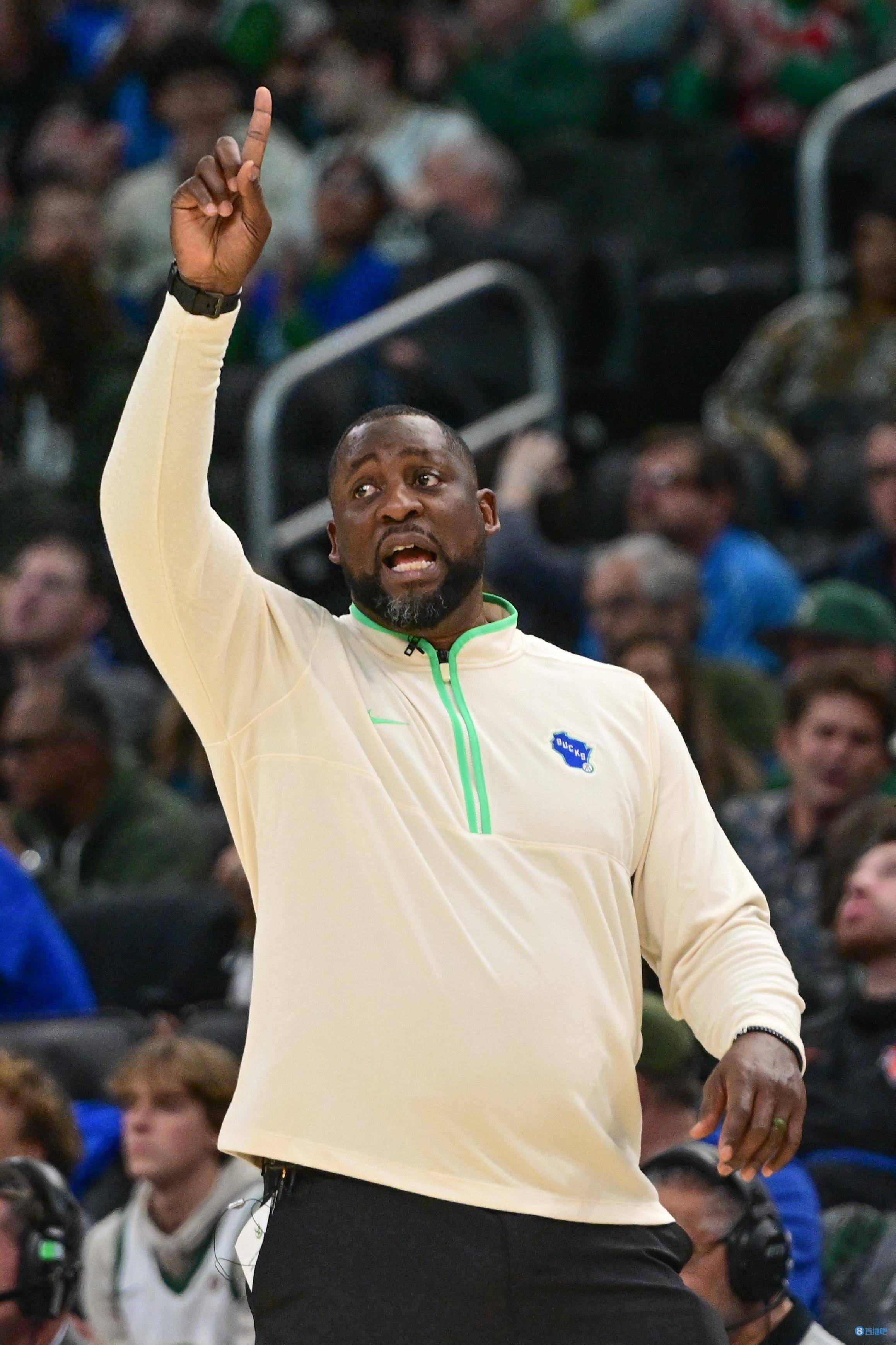 雄鹿球员：比赛中要保持耐心