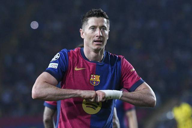 皇马逆转墨西哥，莱万打破历史纪录的简单介绍