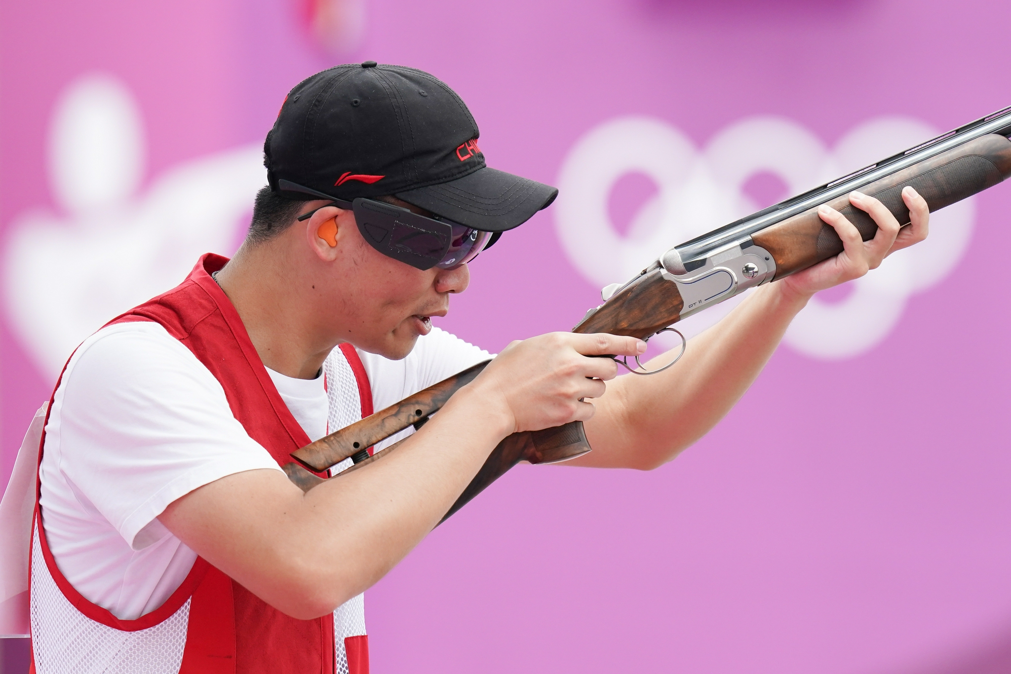 包含亚洲选手力克南美晋级射击项目决赛的词条