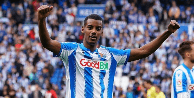 土耳其险胜瓦伦西亚，厄德高爆发神勇