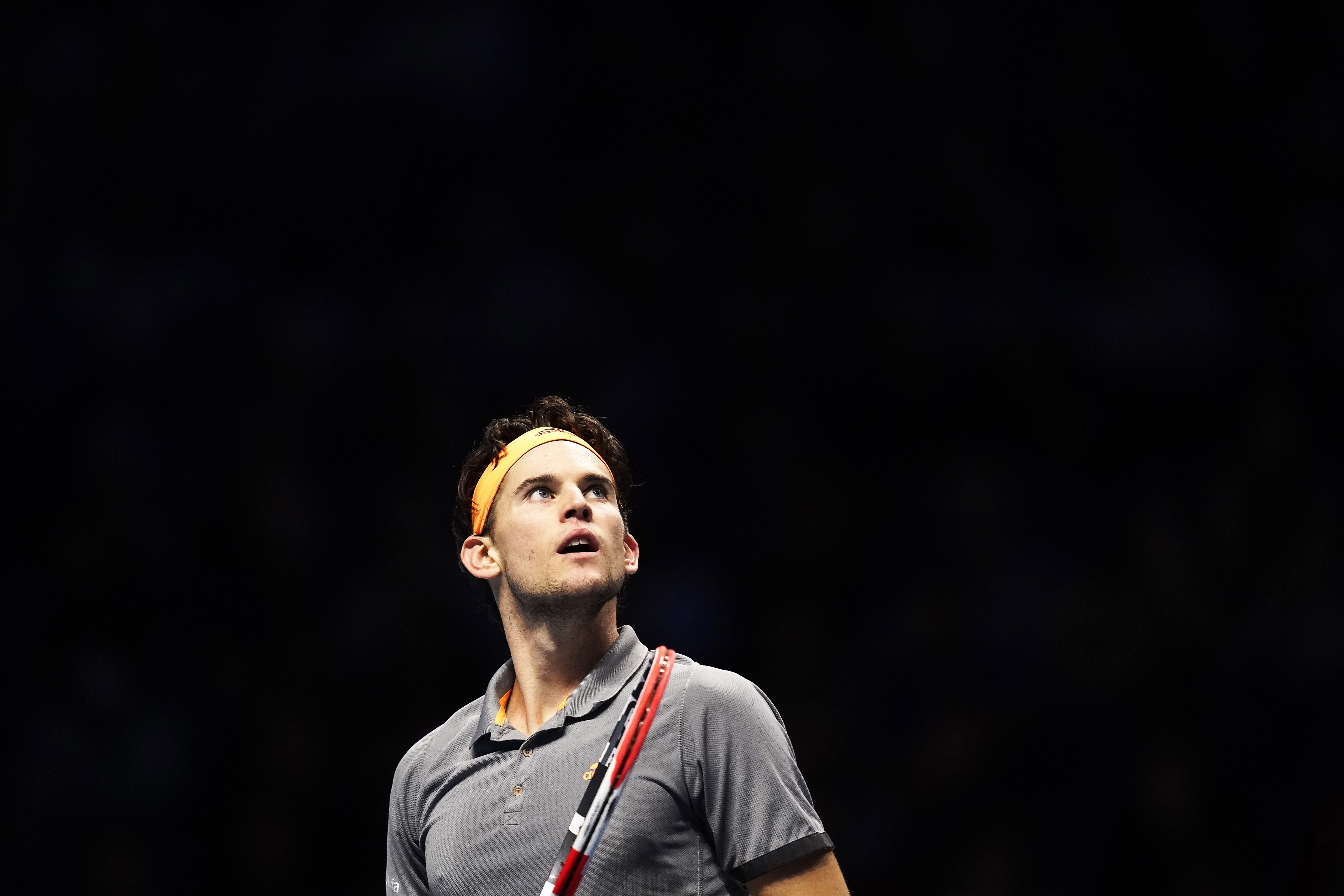 包含美国网球队鏖战欧洲网球队，西西帕斯三分雨点燃全场的词条