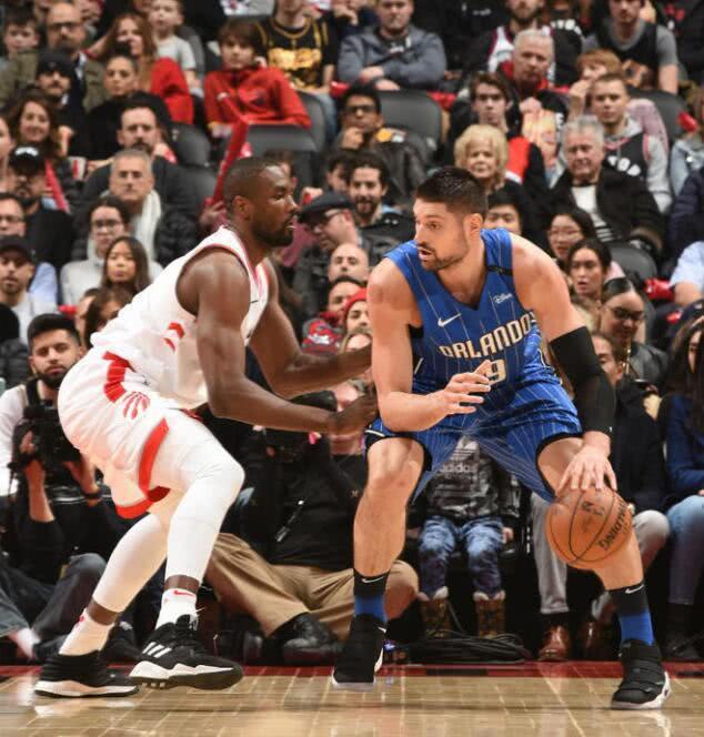 湖人B队血洗魔术，莫里斯送出助攻