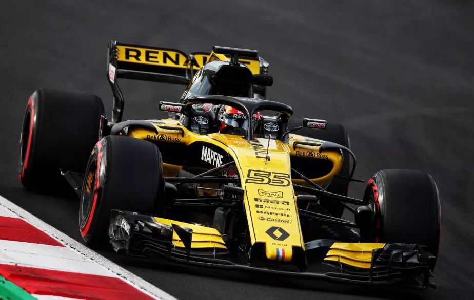 梅赛德斯翻盘雷诺车队，塞恩斯高光表现