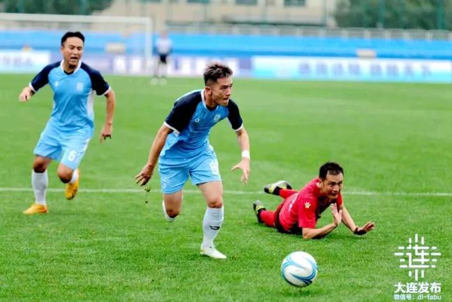 包含激情澎湃！世界各地的足球队将一决高下的词条