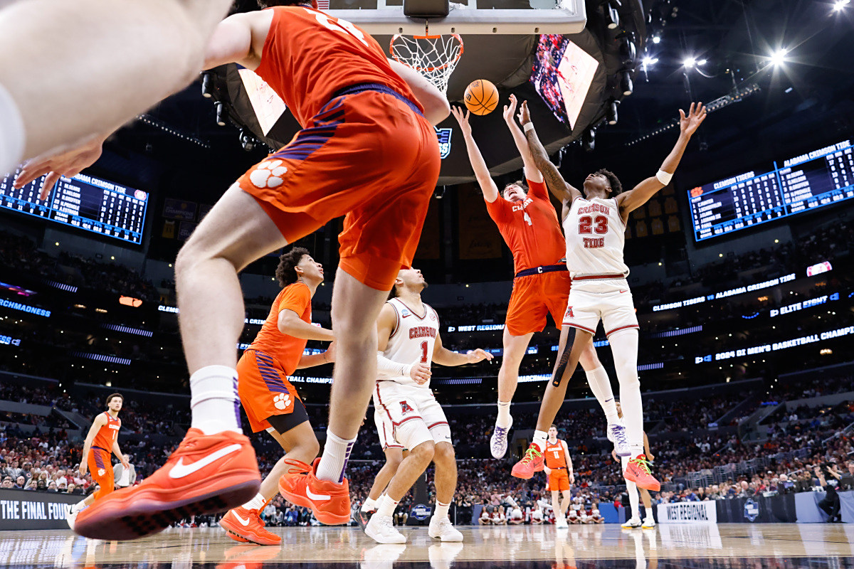 欧洲篮球巨星在球场尽显风采