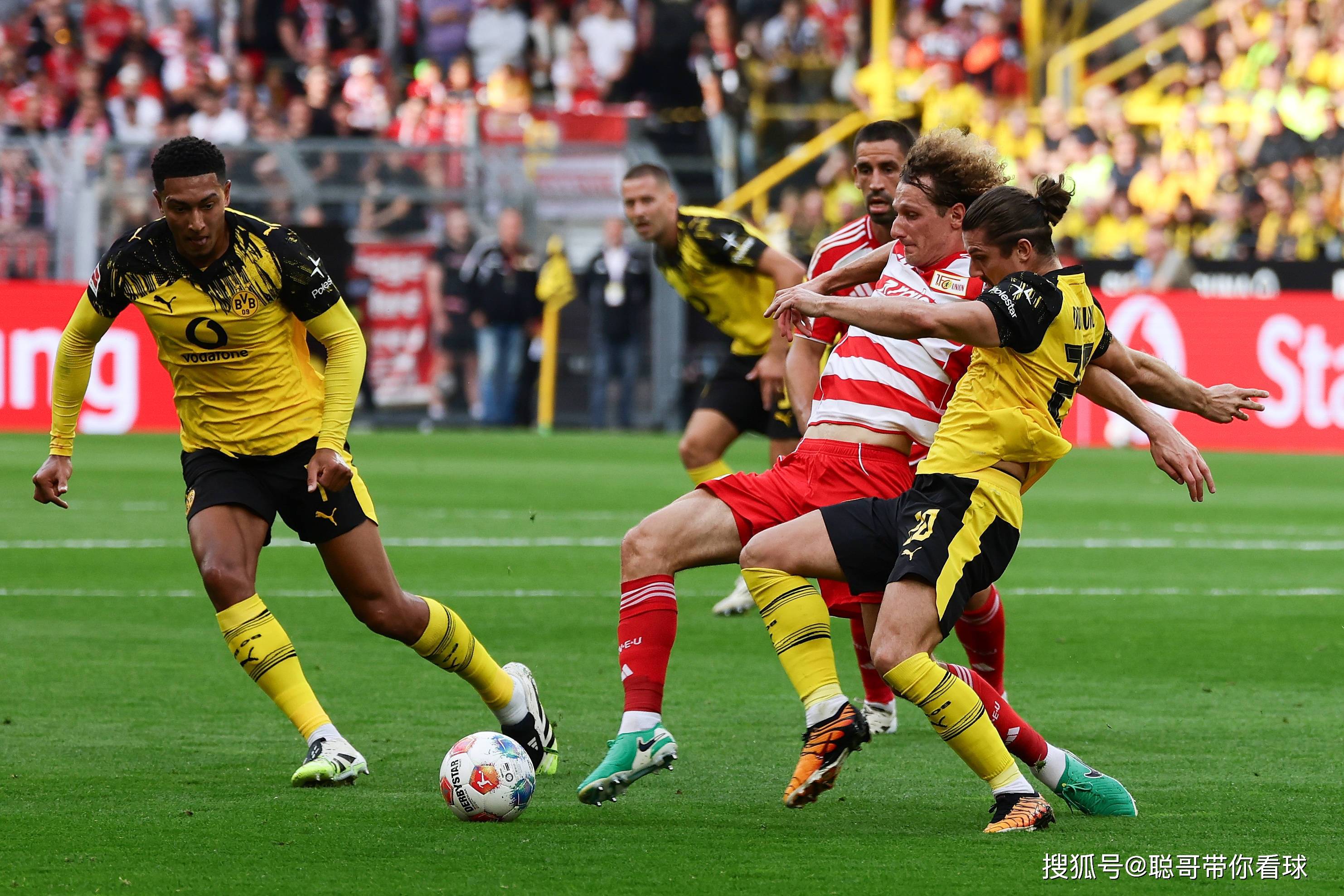 包含沃尔夫斯堡主场大胜，球队士气高涨！的词条