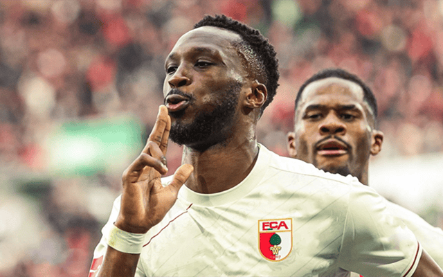 包含奥格斯堡客场不敌对手，积分略有下滑的词条