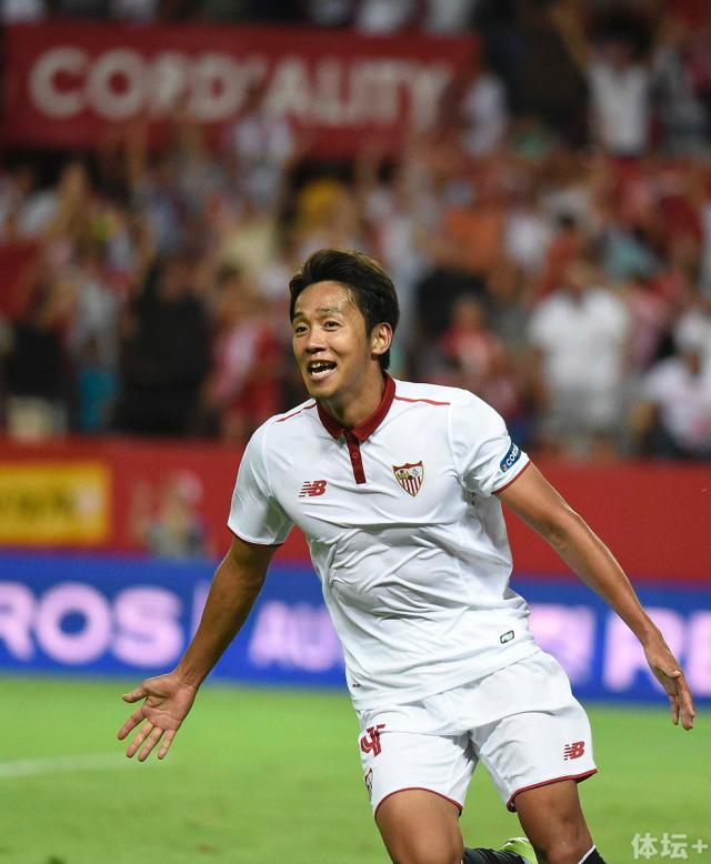 塞维利亚后卫严防死守，守住比赛结果