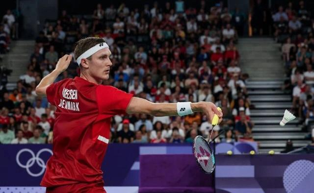 马来西亚队鏖战法国队，安赛龙统治全场