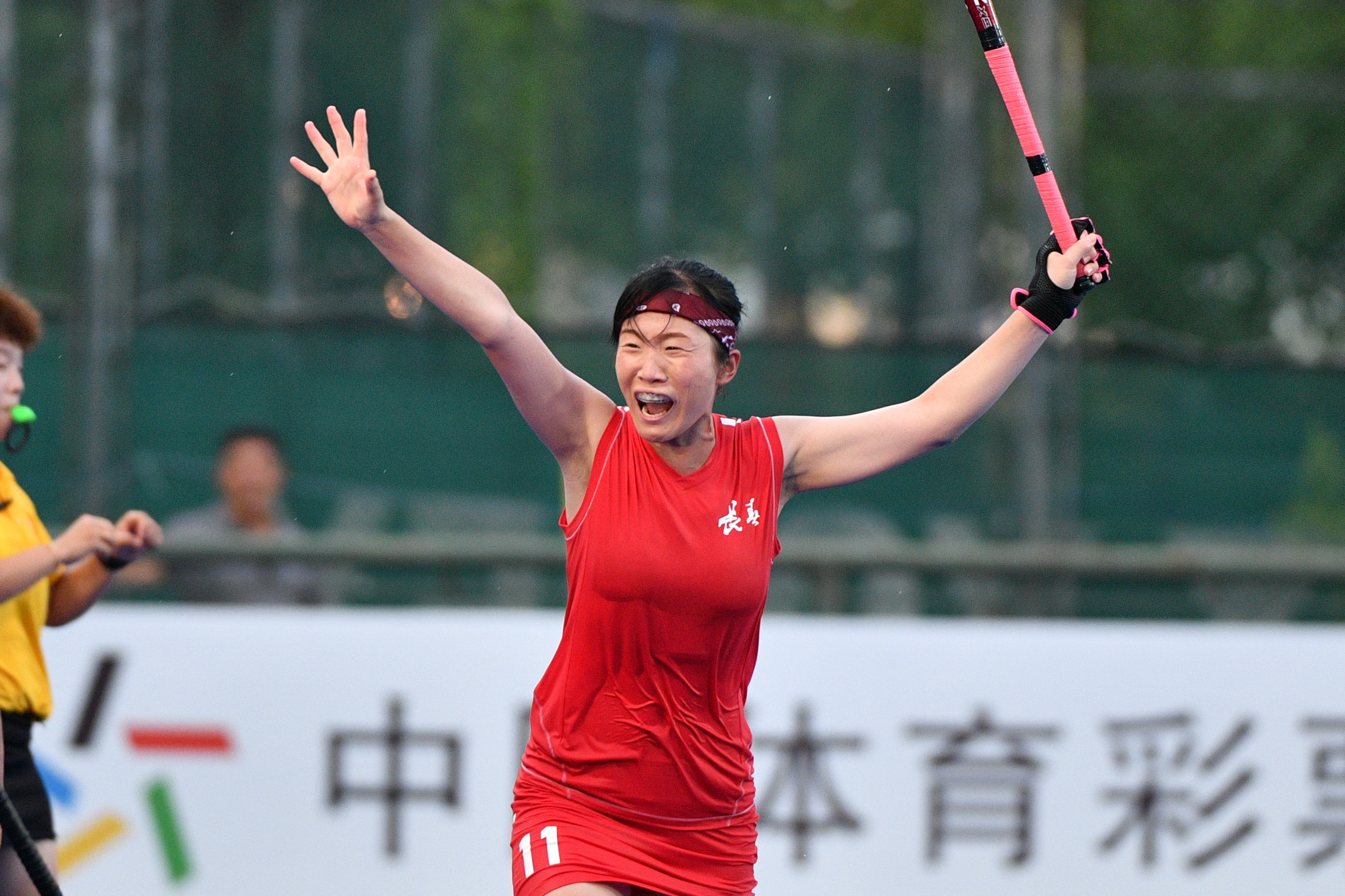 曲棍球项目上，选手高难动作层出不穷的简单介绍