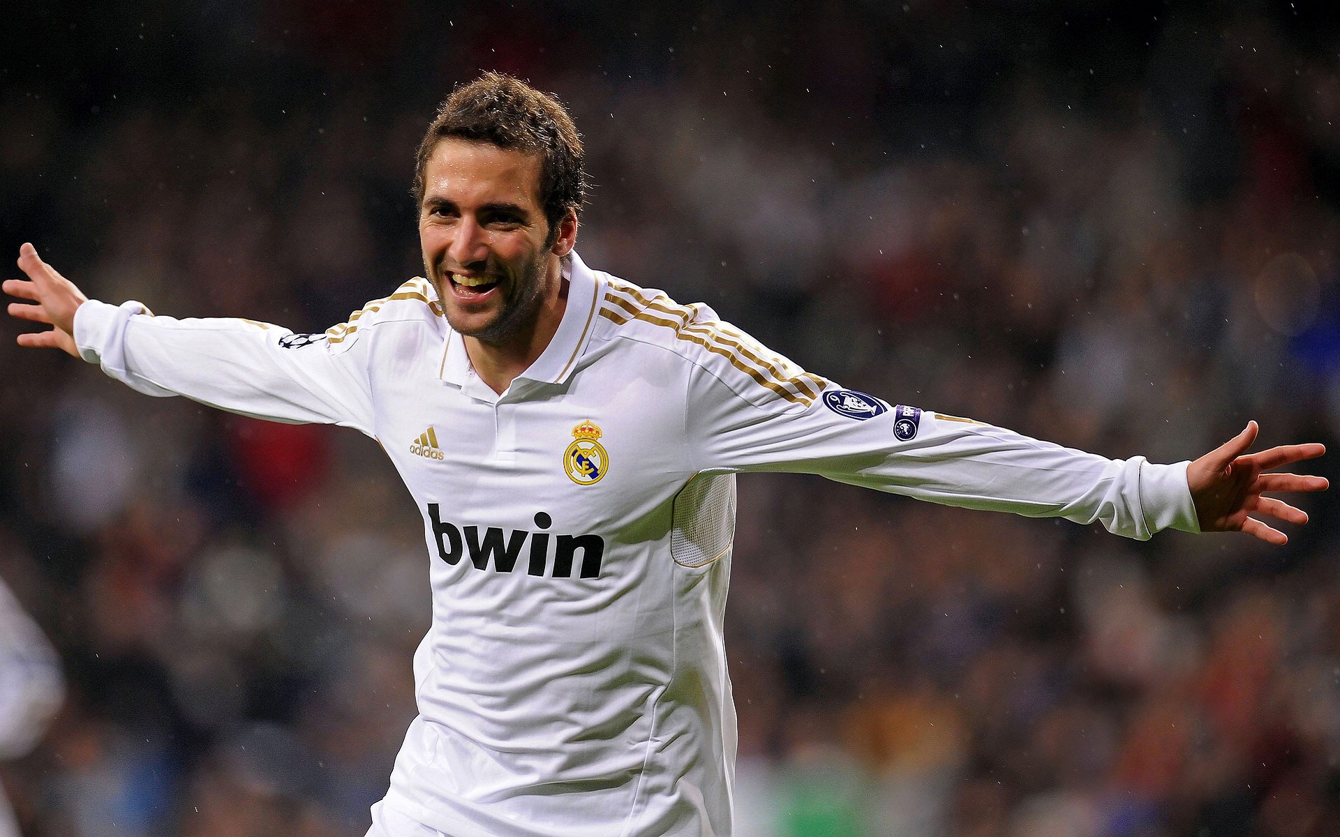 从公牛逆转灰熊，看德甲争冠战的悬念与韧性