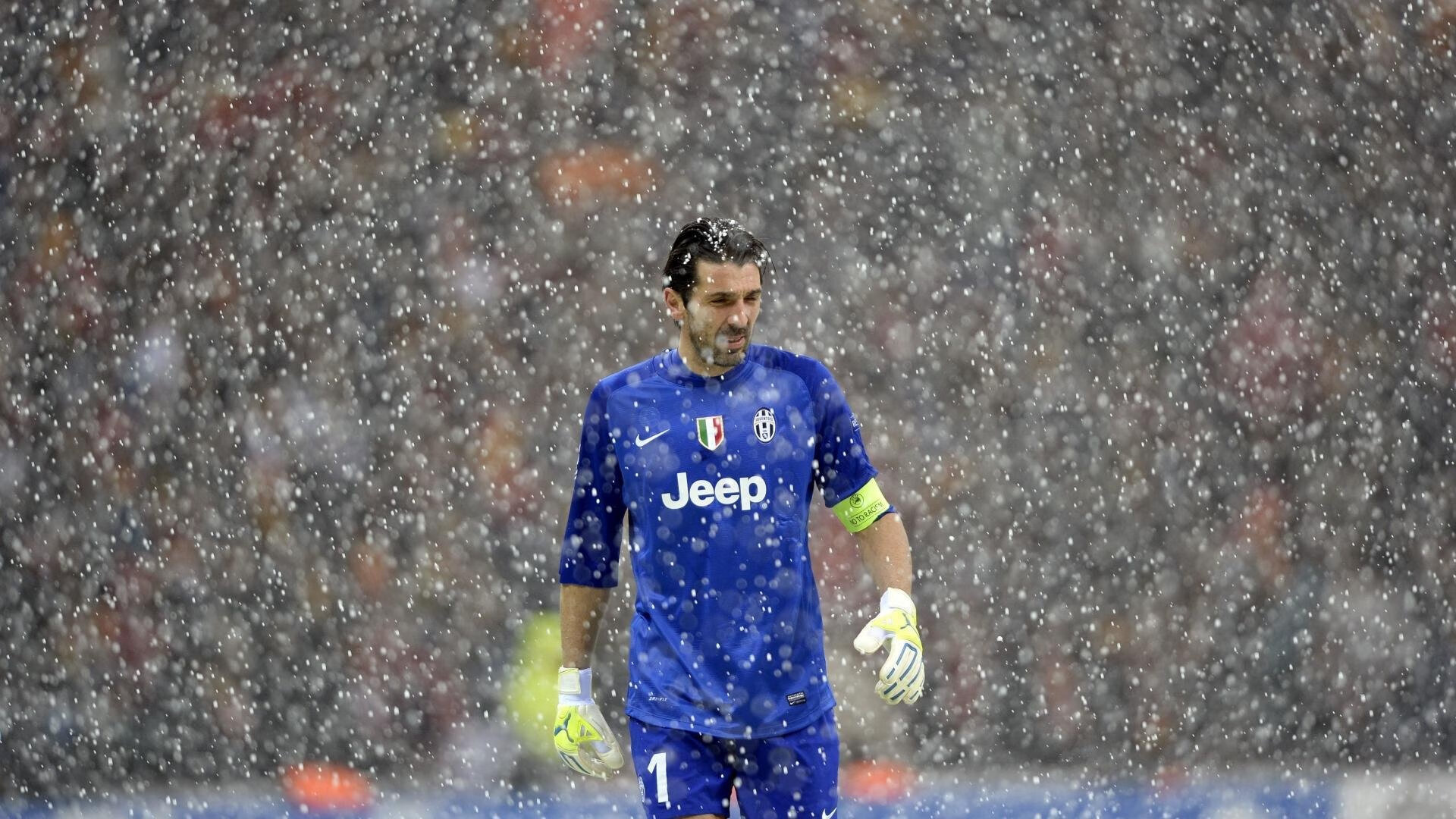 绿茵与硬木，德甲争冠的窒息时刻与爵士决胜局的冰封绝杀