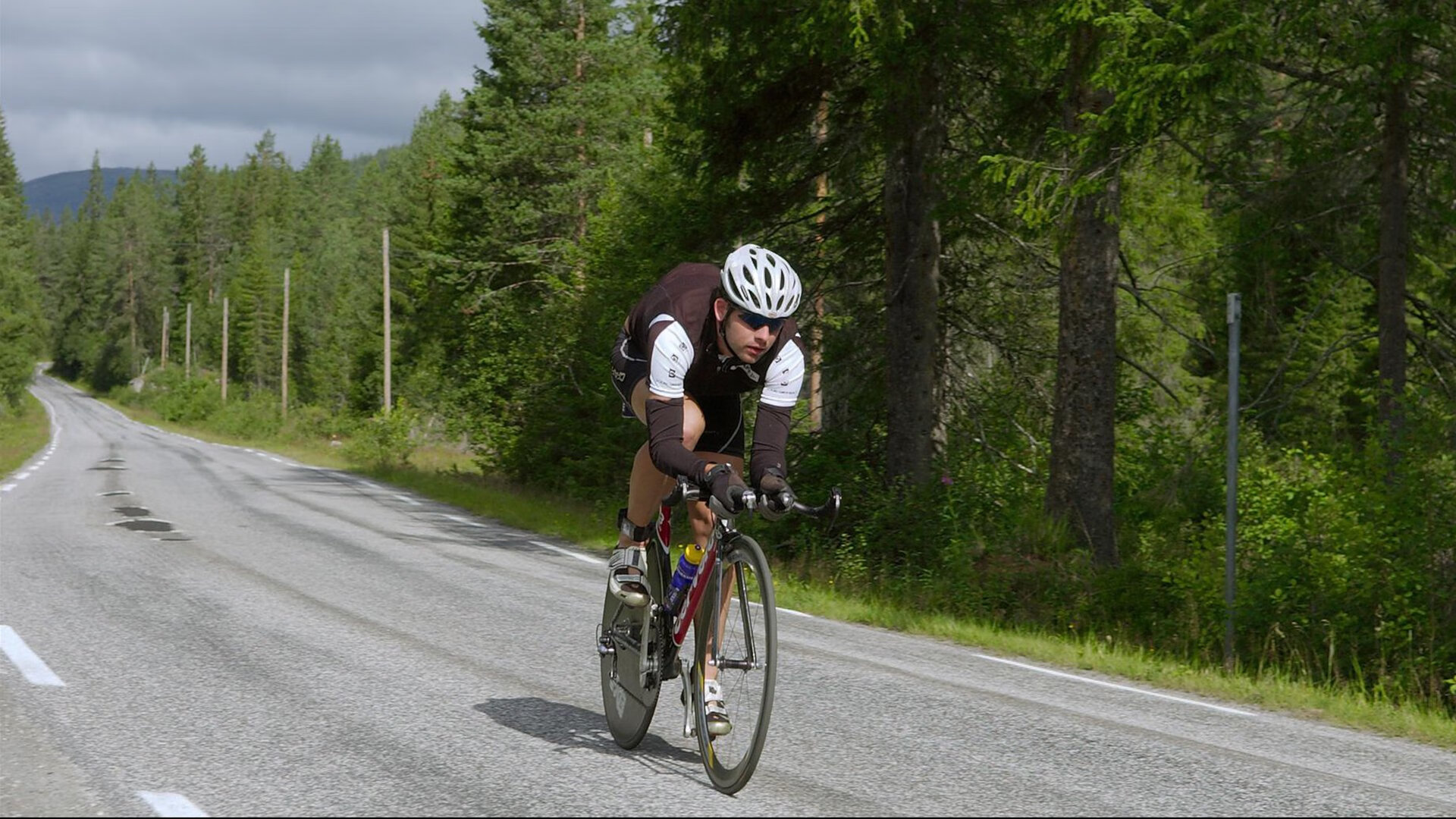 从卡塔尔到英超,伊萨克如何用掀翻挪威的冷门精神,接管争冠关键战